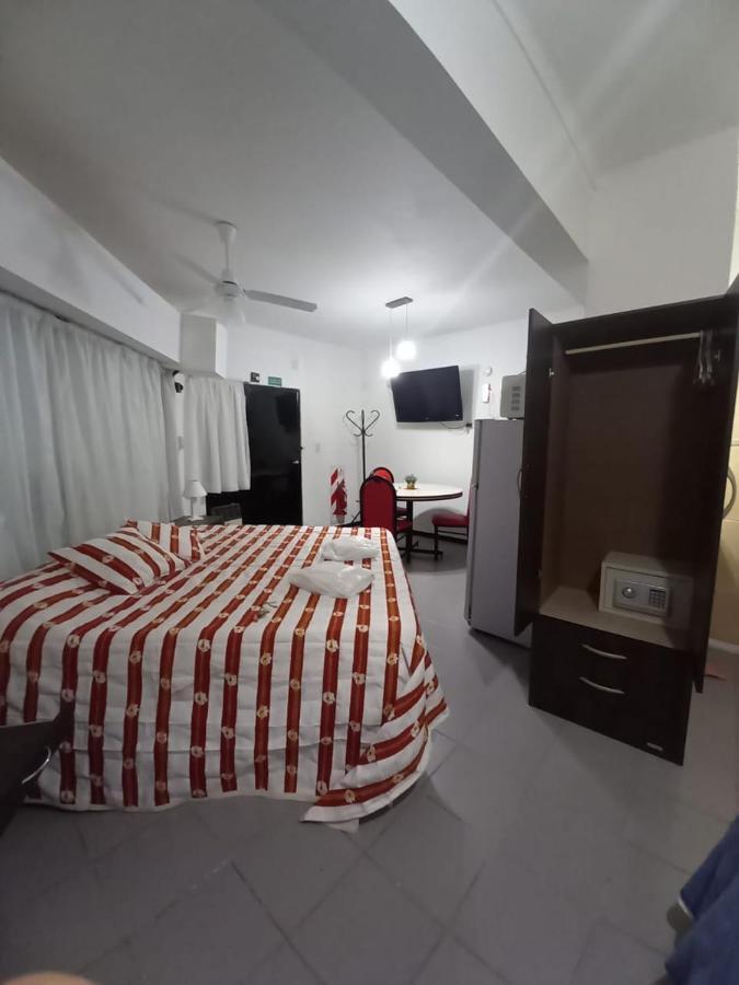 Apartamentos Willy - En Zona Residencial Con Estacionamiento เมนโดซา ภายนอก รูปภาพ