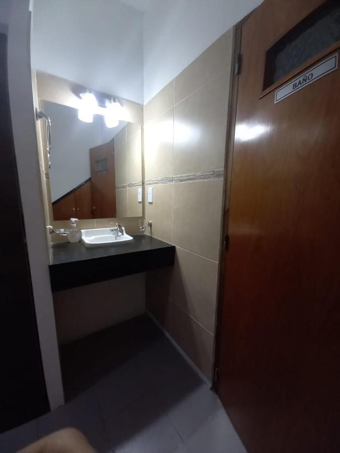 Apartamentos Willy - En Zona Residencial Con Estacionamiento เมนโดซา ภายนอก รูปภาพ