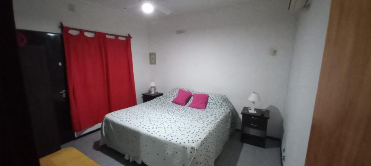 Apartamentos Willy - En Zona Residencial Con Estacionamiento เมนโดซา ภายนอก รูปภาพ