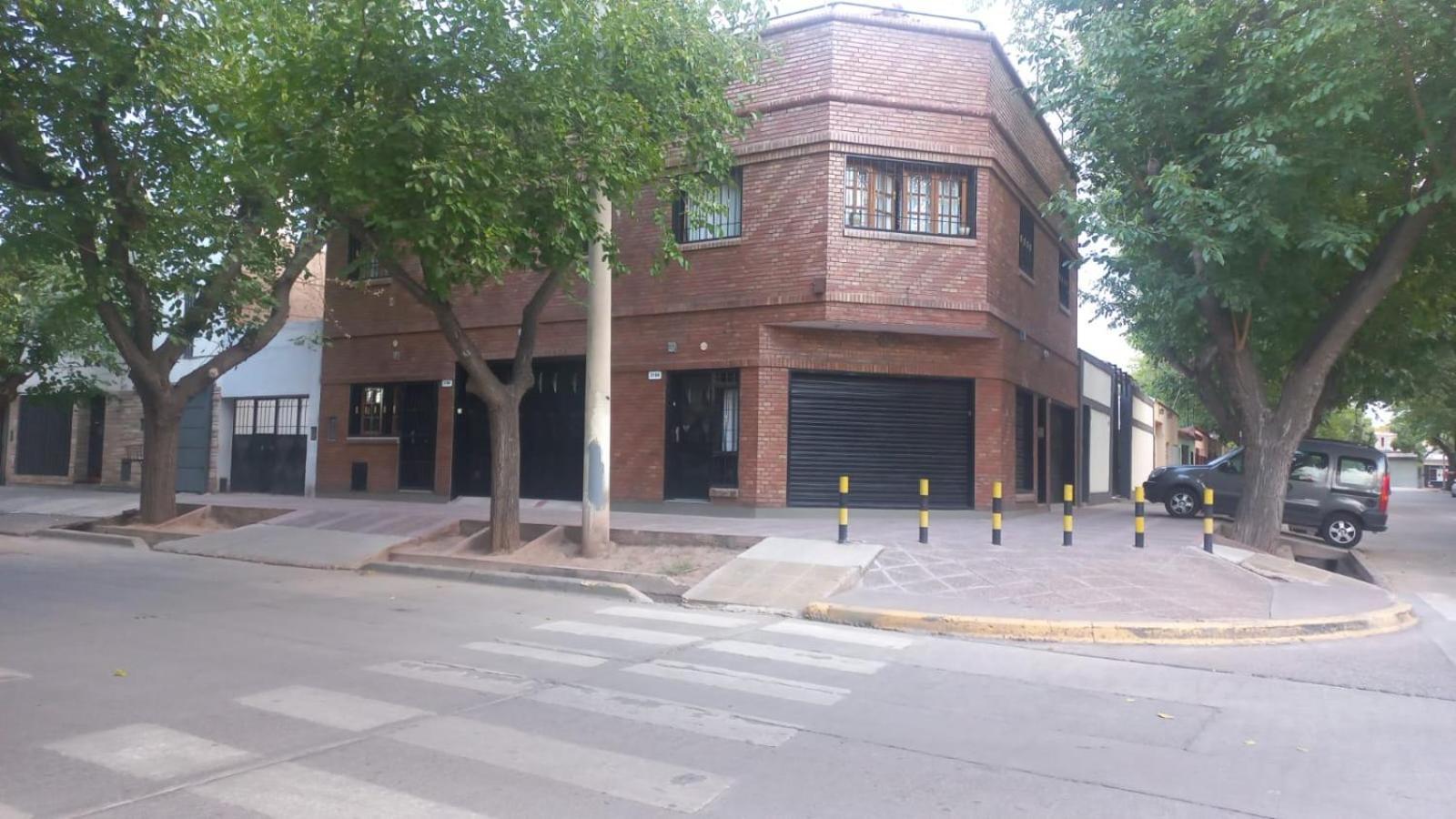 Apartamentos Willy - En Zona Residencial Con Estacionamiento เมนโดซา ภายนอก รูปภาพ